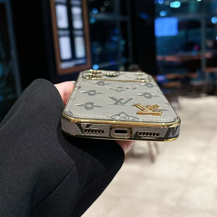 Elegant Phone Case with Card Pocket